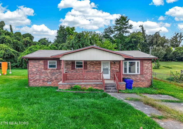 1st image of 700 Center St, Morristown, TN 37813 | MLS# 1351345
