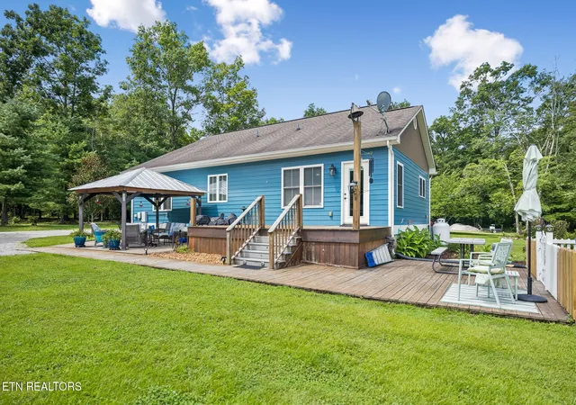 3rd image of 1551 Peters Ford Rd, Jamestown, TN 38556 | MLS# 1351361
