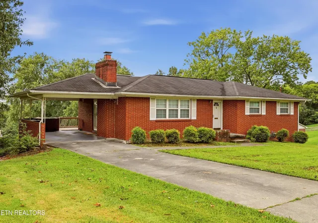 Photo 2 of Sale Pending at 4214 Shangri La Dr, Knoxville, TN 37914 | MLS# 1351353 | Listing updated on 2026-09-09