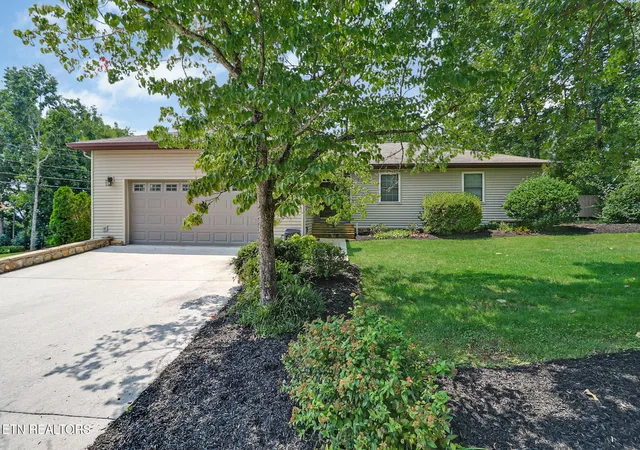 1st image of 467 Snead Dr, Crossville, TN 38558 | MLS# 1351683