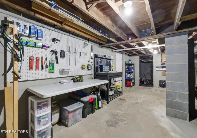 44th image of 412 W Hemlock St, La Follette, TN 37766 | MLS# 1351592