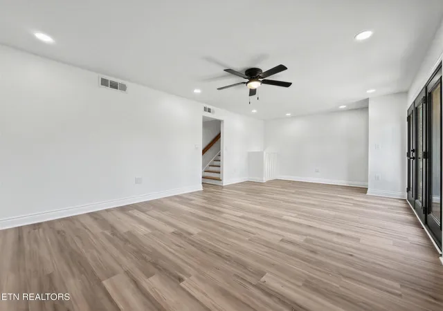 Photo 3 of Condo for sale at 1946 Cherokee Blf Dr, Knoxville, TN 37920 | MLS# 1351750 | Listing updated on 2026-09-06