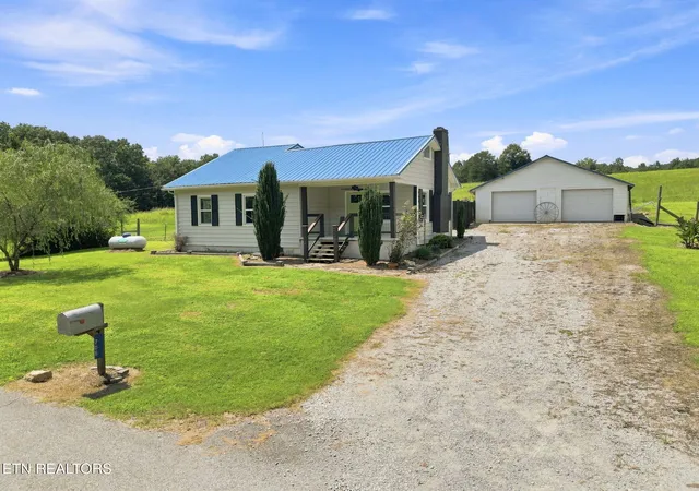 2nd image of 708 New Midway Rd, Kingston, TN 37763 | MLS# 1351365