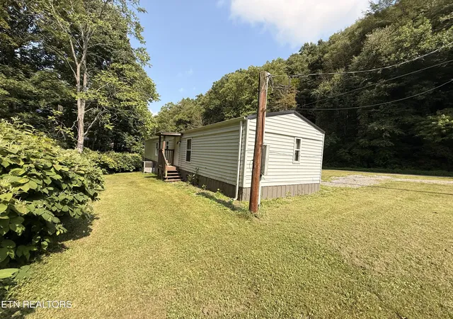 Photo 4 of Sale Pending at 920 Left Poor Valley Rd, Pennington Gap, VA 24277 | MLS# 1351364 | Listing updated on 2026-10-07