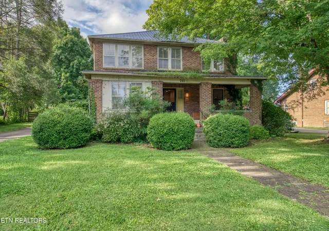 Photo 1 of Single family home for sale at 711 W Jefferson St, Jefferson City, TN 37760 | MLS# 1351564 | Listing updated on 2026-08-12