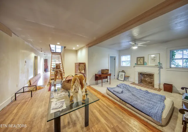 Photo 3 of Single family home for sale at 711 W Jefferson St, Jefferson City, TN 37760 | MLS# 1351564 | Listing updated on 2026-08-12