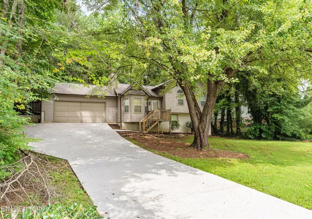 Photo 2 of Single family home for sale at 7317 Vahid Rd, Knoxville, TN 37920 | MLS# 1351392 | Listing updated on 2026-09-10