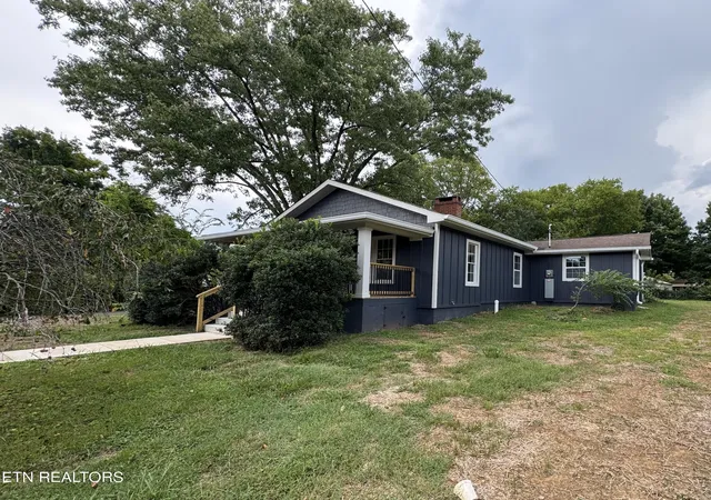 Photo 2 of Single family home for sale at 1715 Minnis Ave, Knoxville, TN 37920 | MLS# 1351457 | Listing updated on 2026-09-09