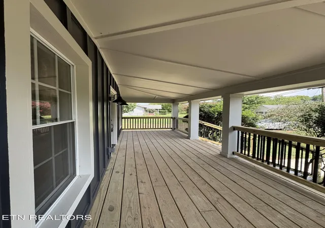 Photo 3 of Single family home for sale at 1715 Minnis Ave, Knoxville, TN 37920 | MLS# 1351457 | Listing updated on 2026-09-09