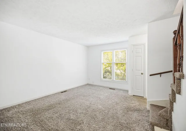 Photo 3 of Condo for sale at 4031 Nw Heather Ct Ave, Knoxville, TN 37919 | MLS# 1351410 | Listing updated on 2026-09-14