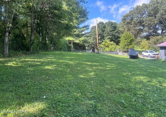 Photo 3 of Sale Pending at 501 Back Valley Rd, Speedwell, TN 37870 | MLS# 1351400 | Listing updated on 2026-09-16