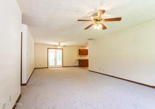 Photo 2 of Single family home for sale at 5941 Brg Garden Rd, Knoxville, TN 37912 | MLS# 1351386 | Listing updated on 2026-09-10
