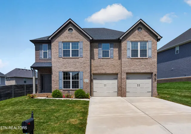 Photo 1 of Sale Pending at 1816 Shadyside Ln, Knoxville, TN 37922 | MLS# 1351694 | Listing updated on 2026-08-23