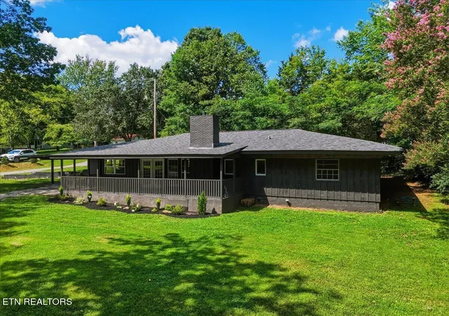 2nd image of 753 Maple Grove St, Maryville, TN 37801 | MLS# 1351788