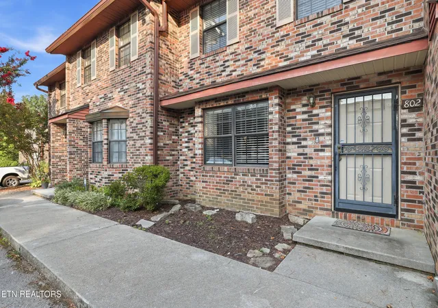 3rd image of 810 Highland Dr, Knoxville, TN 37912