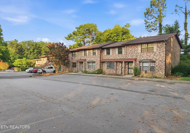 4th image of 810 Highland Dr, Knoxville, TN 37912