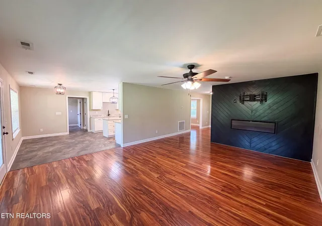 3rd image of 1452 Kingston Hwy, Kingston, TN 37763 | MLS# 1351417