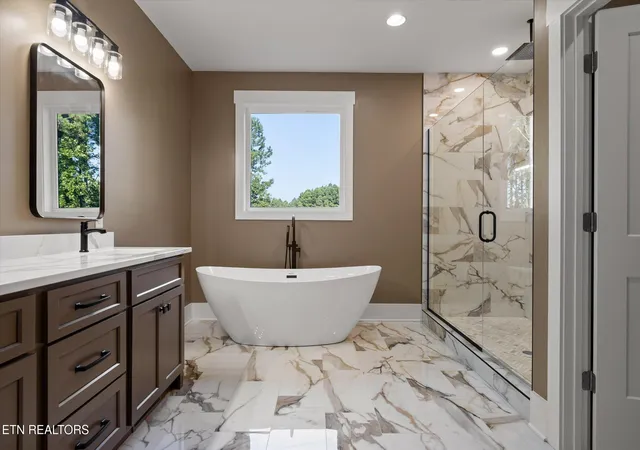 Photo 4 of Single family home for sale at 270 Sevier St, Jasper, TN 37347 | MLS# 1351546 | Listing updated on 2026-08-12