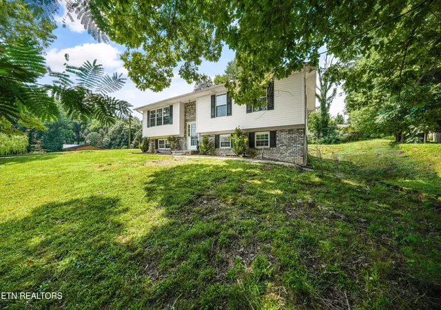 Photo 3 of Single family home for sale at 175 Henderson Ln, Jacksboro, TN 37757 | MLS# 1351740 | Listing updated on 2026-09-10