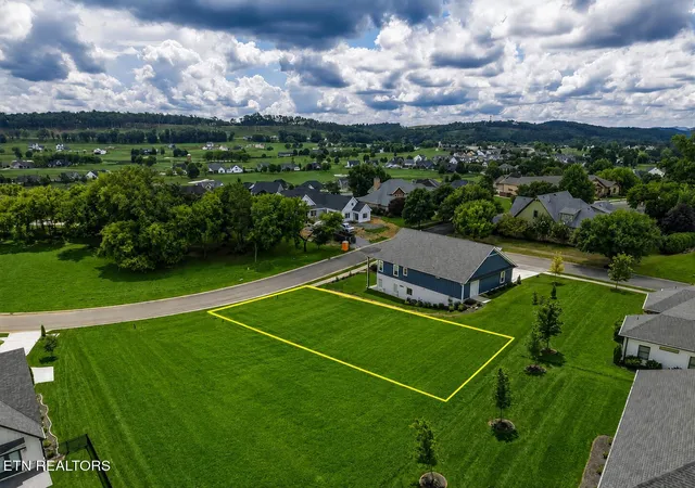 1st image of 1000 Eagle Point Dr, Loudon, TN 37774 | MLS# 1351430