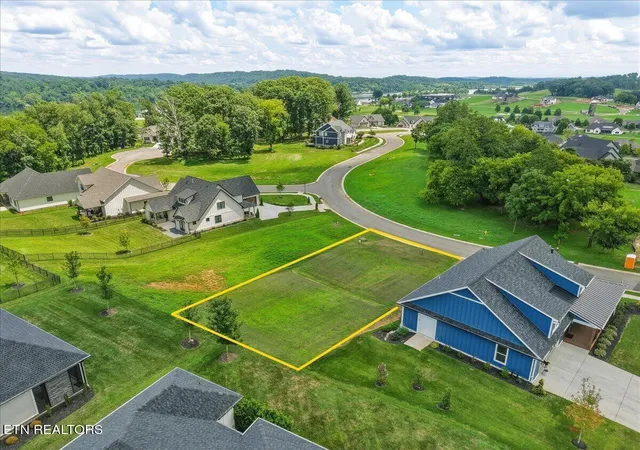 2nd image of 1000 Eagle Point Dr, Loudon, TN 37774 | MLS# 1351430