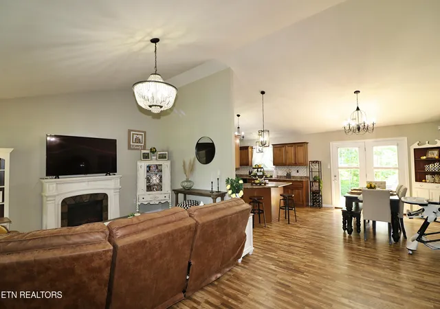 5th image of 175 Logan Ln, Oneida, TN 37841 | MLS# 1351751