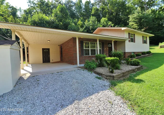 5th image of 7914 Brimstone Rd, Robbins, TN 37852 | MLS# 1352288