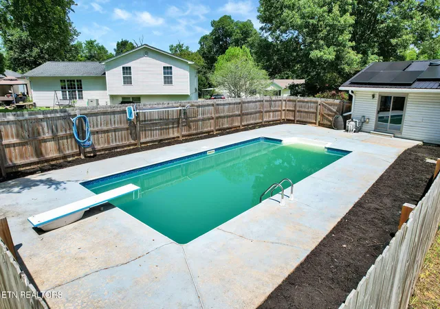 2nd image of 3010 W Lake Dr, Cleveland, TN 37312 | MLS# 1351489