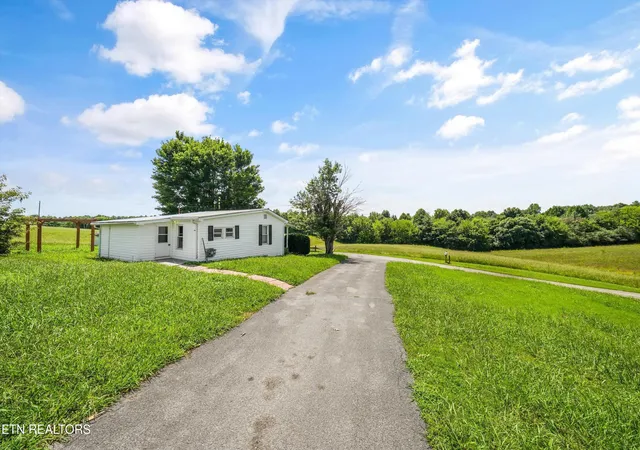 17th image of 121 Green Rd, Philadelphia, TN 37846 | MLS# 1351663