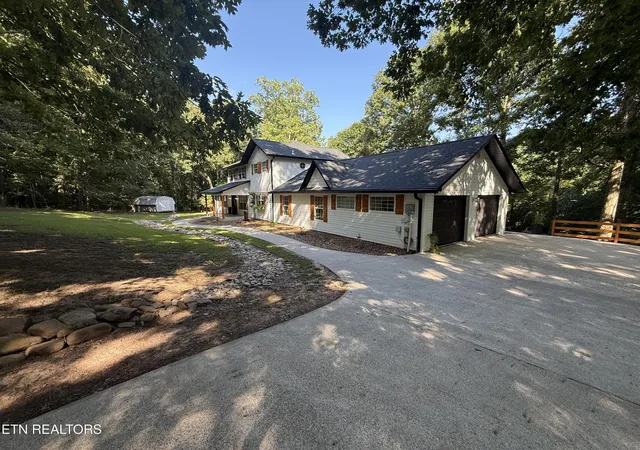 Photo 3 of Single family home for sale at 605 County Rd 48, Athens, TN 37303 | MLS# 1351461 | Listing updated on 2026-09-16
