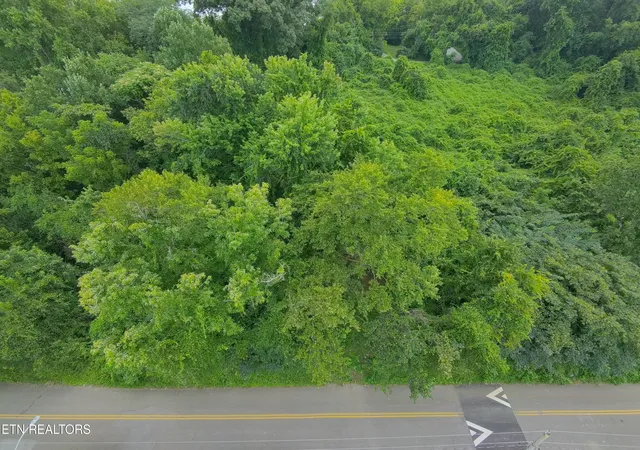 2nd image of 4020 Lilac Ave, Knoxville, TN 37914 | MLS# 1351528