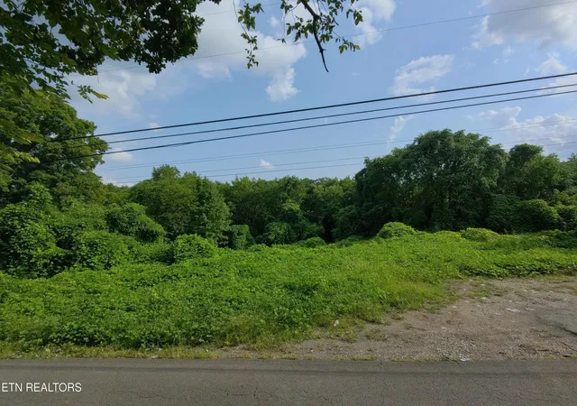 Photo 3 of Land for sale at 805 Beaman Lake Rd, Knoxville, TN 37914 | MLS# 1351527 | Listing updated on 2026-09-18