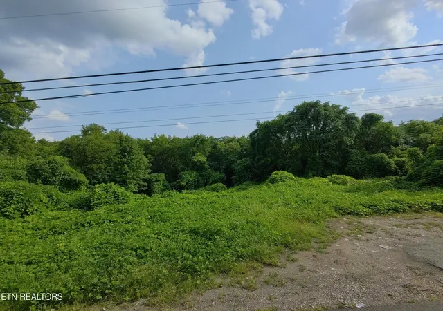 Photo 4 of Land for sale at 805 Beaman Lake Rd, Knoxville, TN 37914 | MLS# 1351527 | Listing updated on 2026-09-18