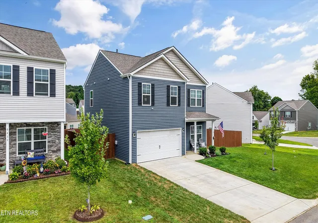 Photo 3 of Sale Pending at 6438 Night Time Dr, Knoxville, TN 37931 | MLS# 1351927 | Listing updated on 2026-08-23