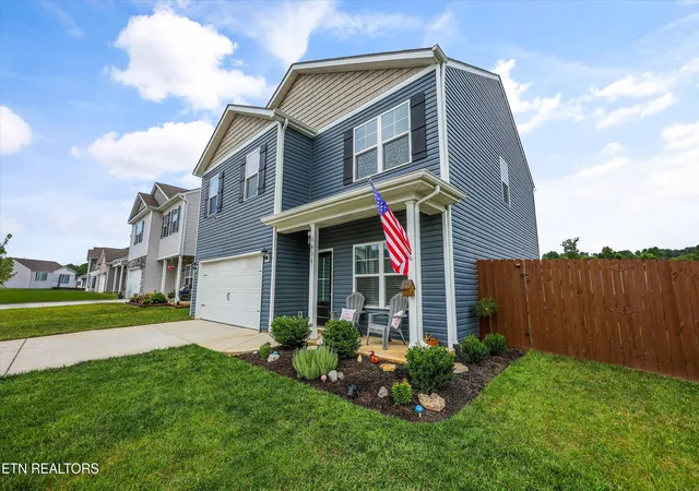 Photo 3 of Sale Pending at 6438 Night Time Dr, Knoxville, TN 37931 | MLS# 1351927 | Listing updated on 2026-08-23