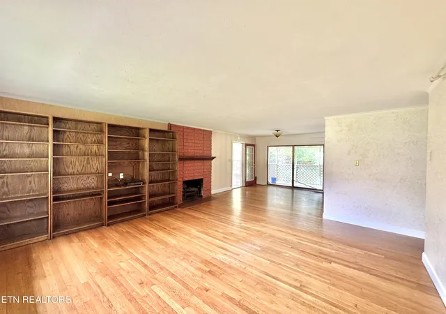 Photo 3 of Sale Pending at 7313 Stockton Dr, Knoxville, TN 37909 | MLS# 1351691 | Listing updated on 2026-08-15