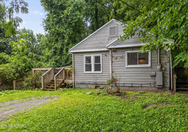 2nd image of 325 Elbow Ln, Gatlinburg, TN 37738 | MLS# 1351518