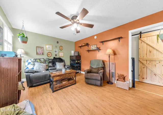 Photo 3 of Single family home for sale at 118 Cedar Ave, Knoxville, TN 37917 | MLS# 1351802 | Listing updated on 2026-09-18