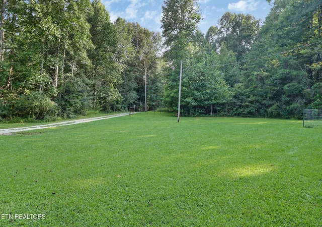 40th image of 2272 Midway Rd, Crossville, TN 38572 | MLS# 1352329