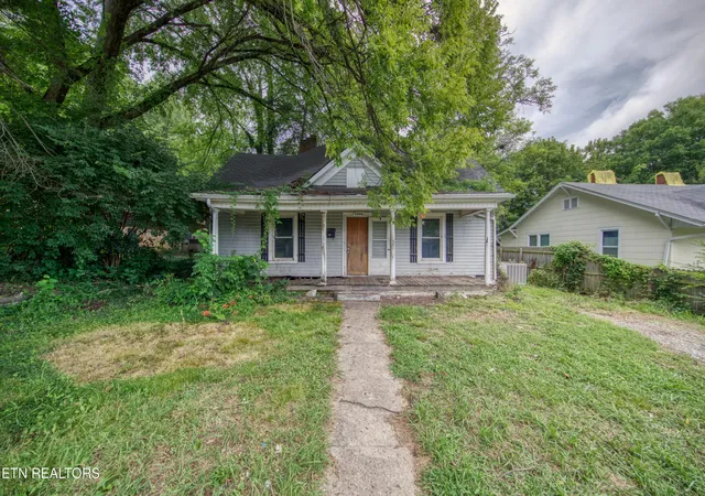 1st image of 1809 E Glenwood Ave, Knoxville, TN 37917 | MLS# 1352088