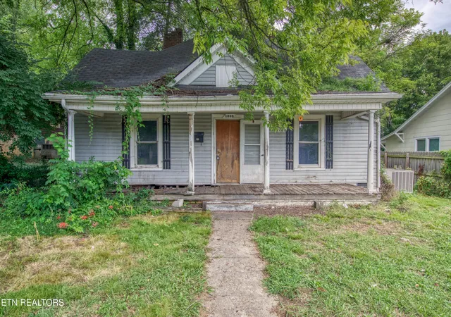 2nd image of 1809 E Glenwood Ave, Knoxville, TN 37917 | MLS# 1352088