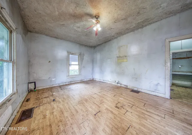 5th image of 1809 E Glenwood Ave, Knoxville, TN 37917 | MLS# 1352088