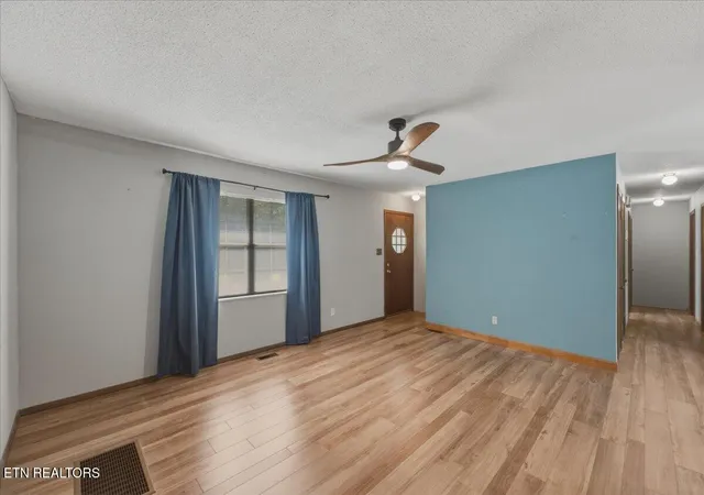 4th image of 5731 Wooded Acres Dr, Knoxville, TN 37921 | MLS# 1351511