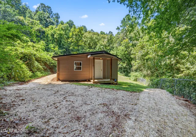17th image of 129 Moore Ln, Powell, TN 37849 | MLS# 1351500