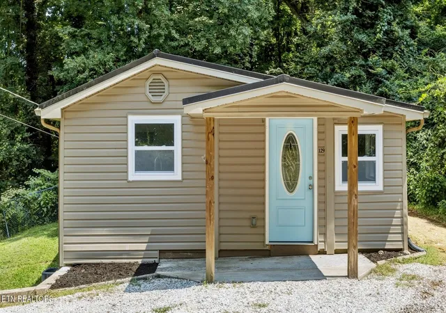 1st image of 129 Moore Ln, Powell, TN 37849 | MLS# 1351500