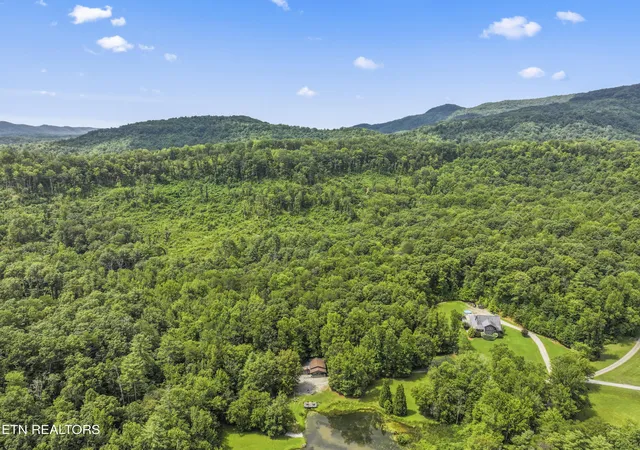 2nd image of 1525 Cove Ln, Oliver Springs, TN 37840 | MLS# 1351514