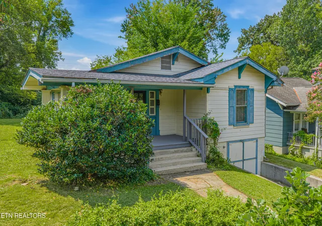 Photo 4 of Single family home for sale at 1802 Woodbine Ave, Knoxville, TN 37917 | MLS# 1351791 | Listing updated on 2026-09-18