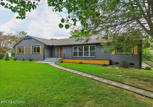 4th image of 220 Locha Poka Dr, Maryville, TN 37803 | MLS# 1351689