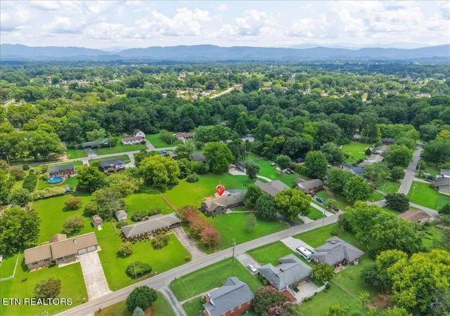 52nd image of 220 Locha Poka Dr, Maryville, TN 37803 | MLS# 1351689