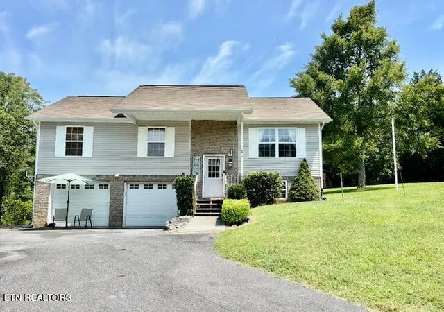 Photo 2 of Sale Pending at 2535 Grotto Ln, Sevierville, TN 37876 | MLS# 1351786 | Listing updated on 2026-09-02